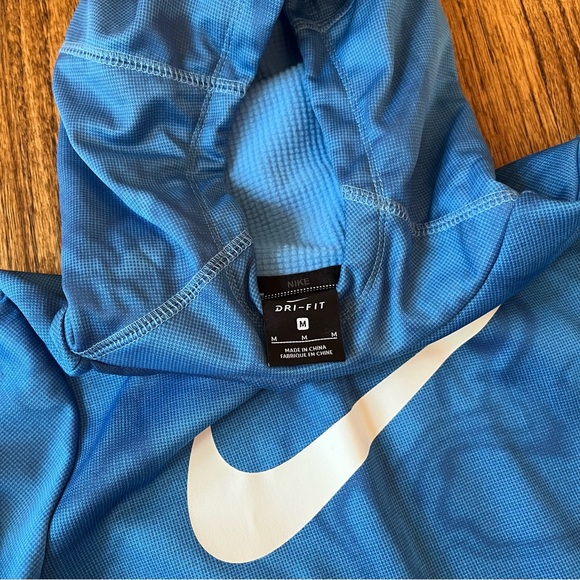 Nike Dri-fit boys hoodie - Picture 2 of 4
